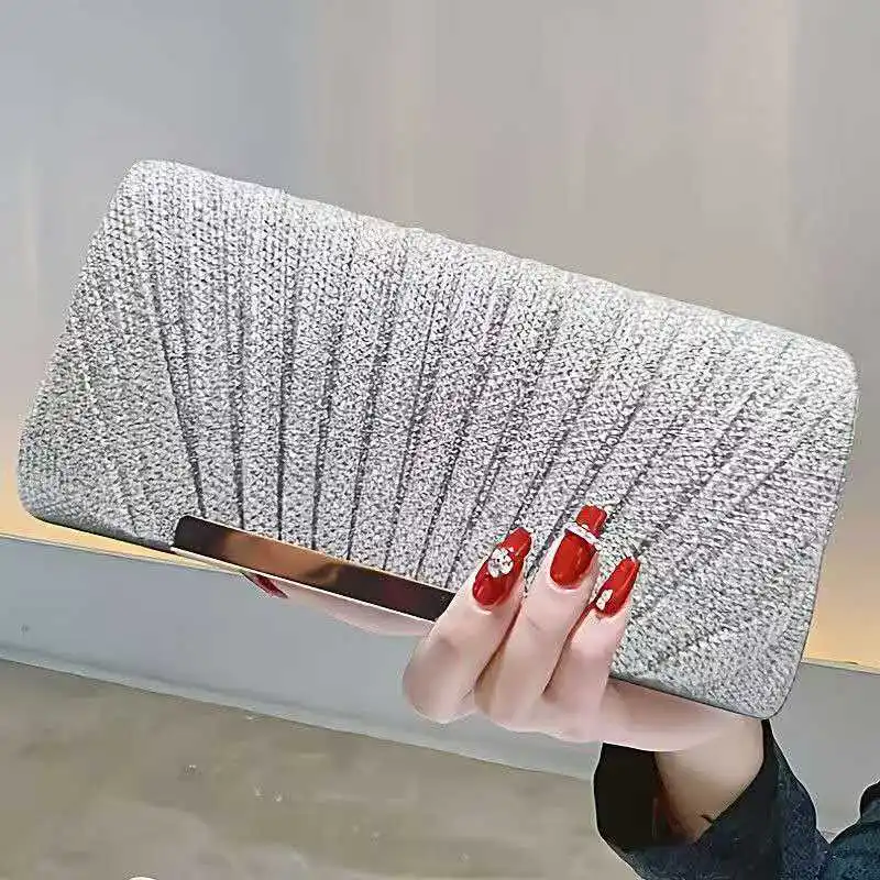 2026 Fashionable mid-range chain small square handbag for formal occasions stylish and versatile
2026 Fashionable mid-range chain small square handbag for formal occasions stylish and versatile
