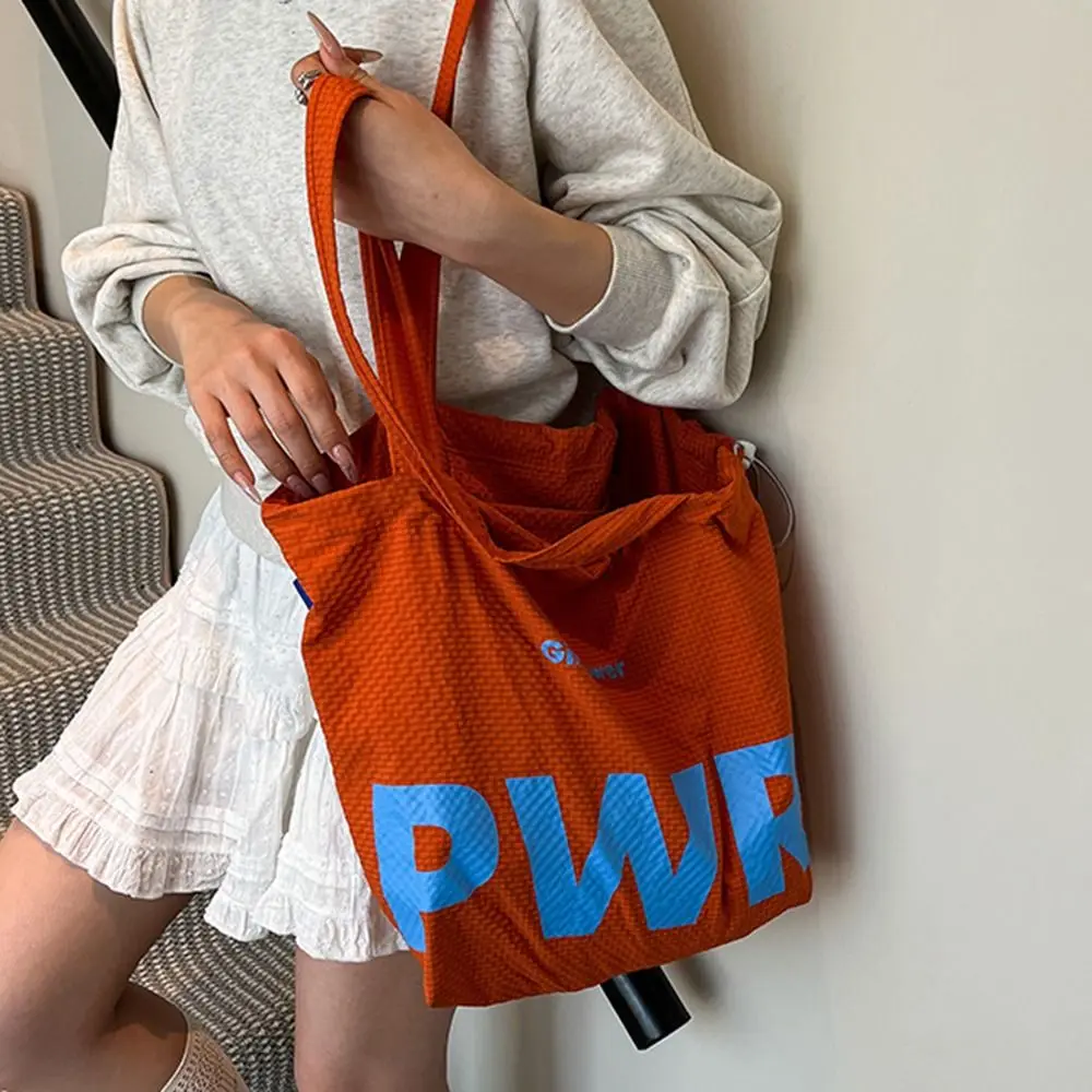 Korean Style Woman's Shoulder Bag Portable Casual Large Capacity Handbags Eco-Friendly Lightweight Nylon Bucket Bag Women
Korean Style Woman's Shoulder Bag Portable Casual Large Capacity Handbags Eco-Friendly Lightweight Nylon Bucket Bag Women