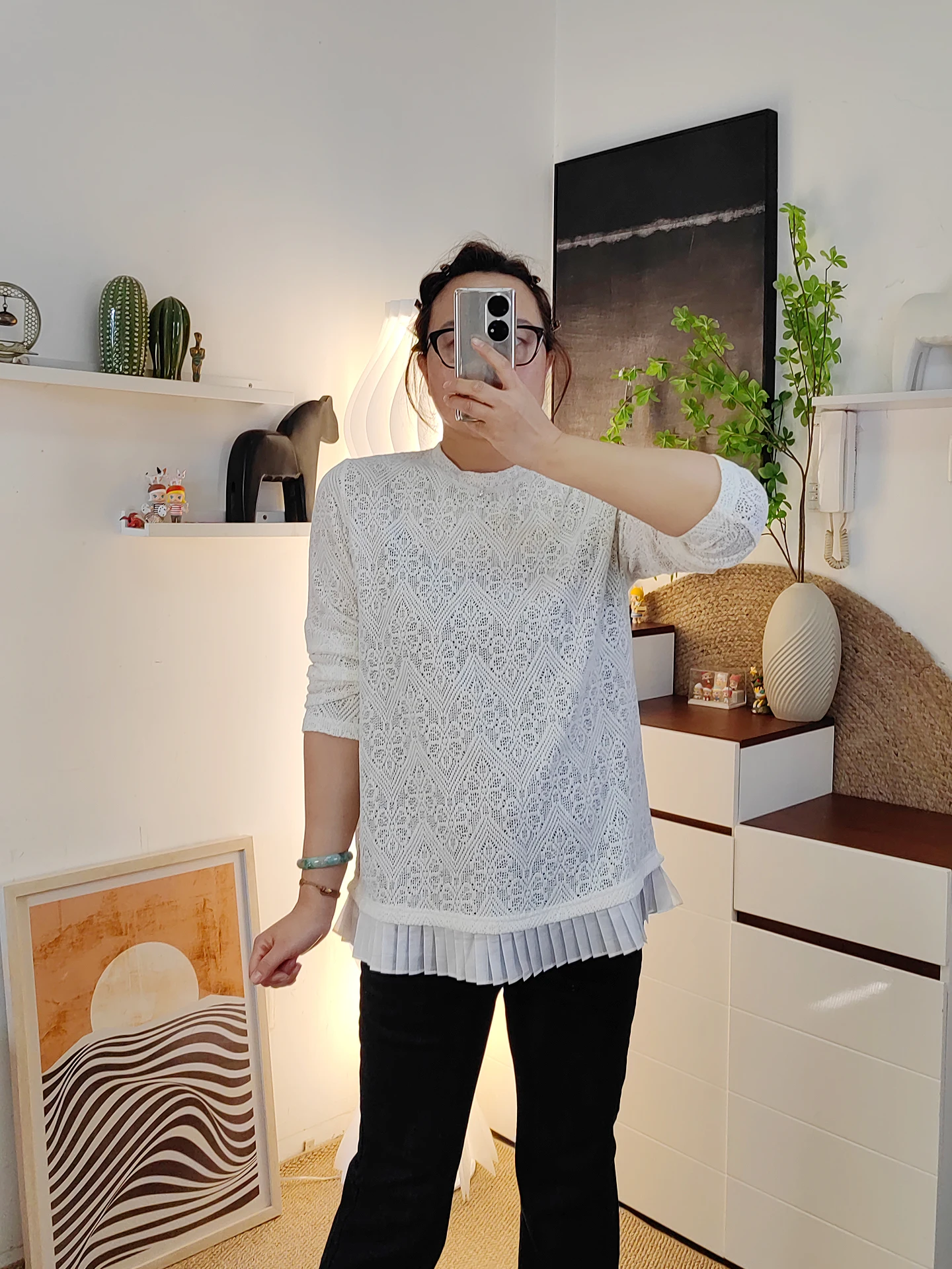 Белая кружевная блузка свободного кроя с вышивкой, женская модная летняя блузка больших размеров, с круглым вырезом, средней длины рукава
Белая кружевная блузка свободного кроя с вышивкой, женская модная летняя блузка больших размеров, с круглым вырезом, средней длины рукава