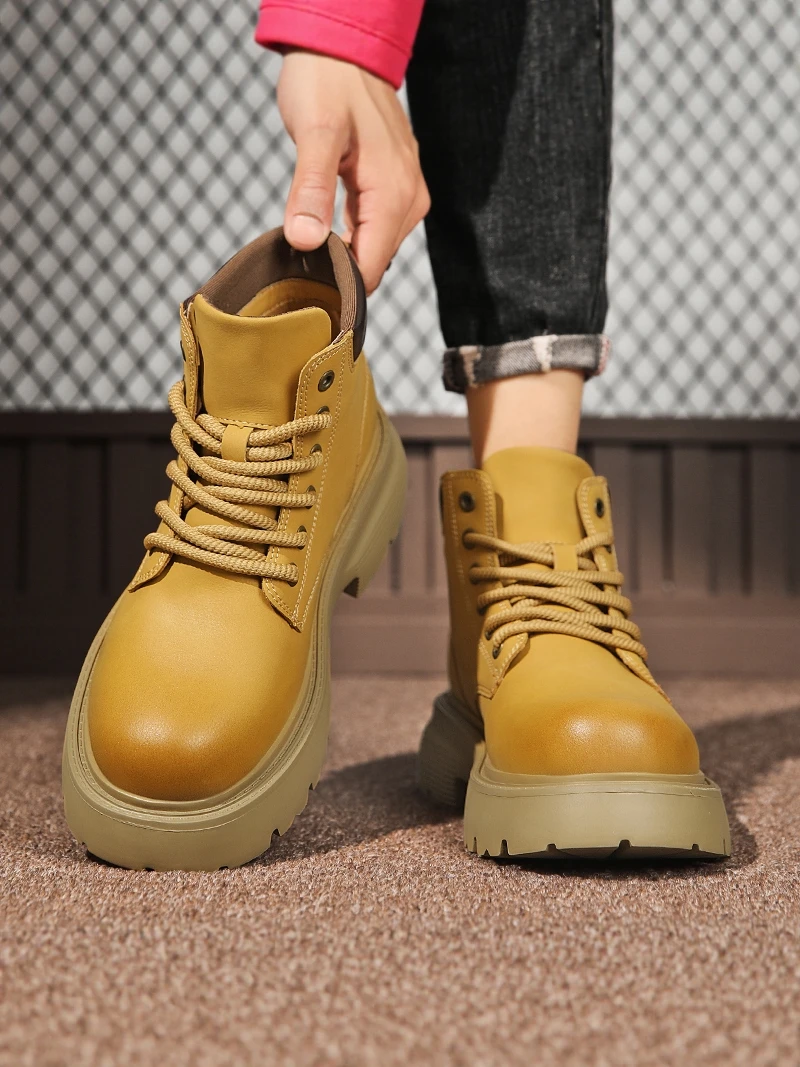 Waterproof Leather Boots Men's Winter British Style Versatile Trendy High-Top Yellow Boots Casual Work Shoes
Waterproof Leather Boots Men's Winter British Style Versatile Trendy High-Top Yellow Boots Casual Work Shoes