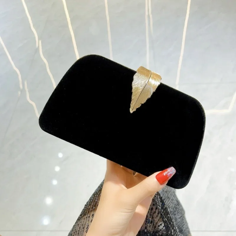 PU Fashion Women Clutch Golden Leaf Leather Chain Shoulder Evening Bags New Arrival Wedding Girl Dress Handbags
PU Fashion Women Clutch Golden Leaf Leather Chain Shoulder Evening Bags New Arrival Wedding Girl Dress Handbags