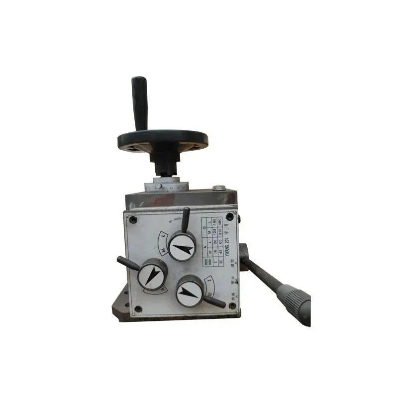 (Travel Switch)Drilling and Milling Machine ZX6350C 7550 with 06 Cutter, Gearbox, Mechanical Feed, Gear Spline Shaft
(Travel Switch)Drilling and Milling Machine ZX6350C 7550 with 06 Cutter, Gearbox, Mechanical Feed, Gear Spline Shaft