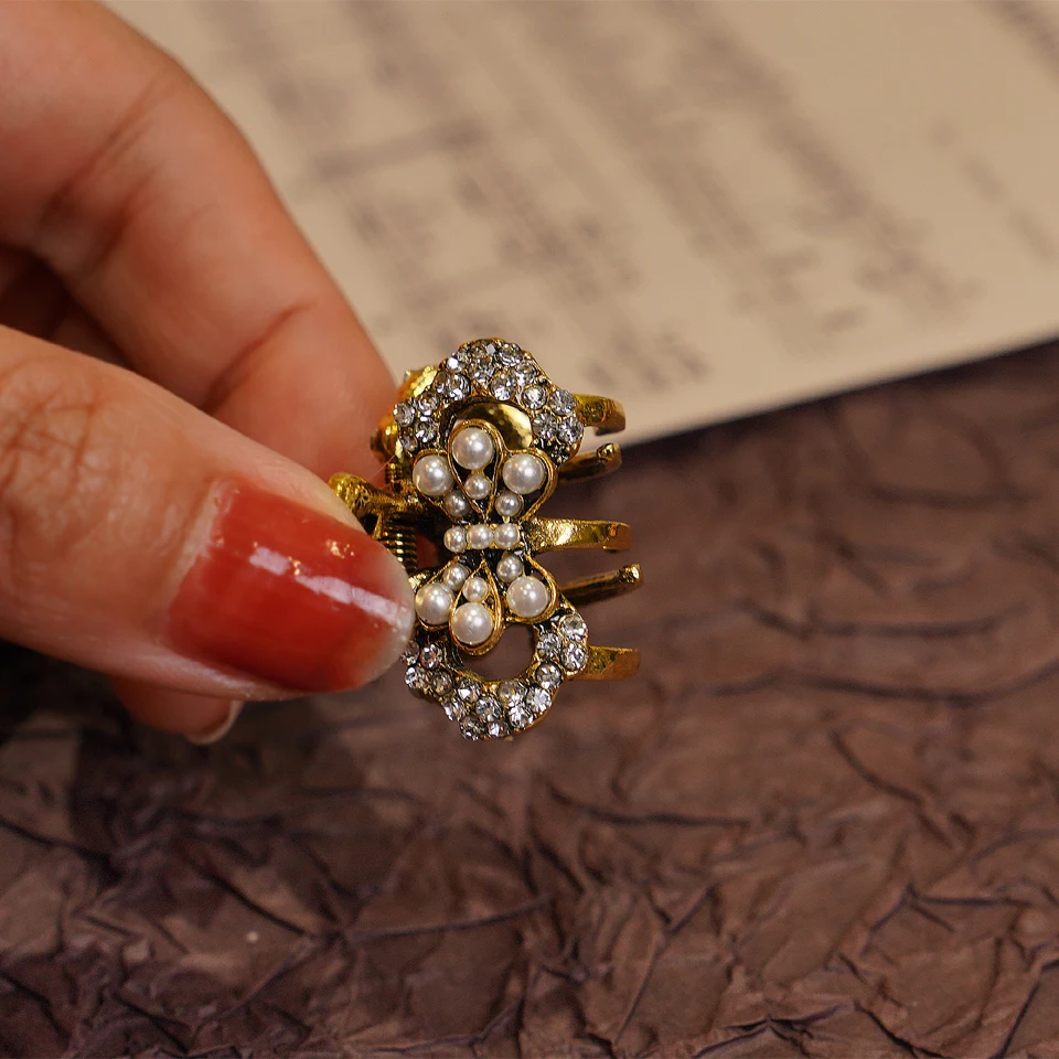 Morkopela Retro Hair Clip Accessories Fashion Women Suitable for Gifts Gold Small Clip Simple Party Accessories
Morkopela Retro Hair Clip Accessories Fashion Women Suitable for Gifts Gold Small Clip Simple Party Accessories