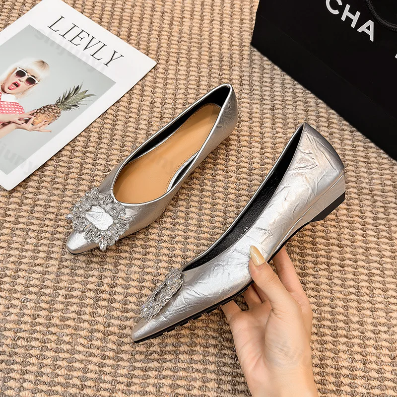 Женские балетки на плоской подошве с острым носком, кожаные туфли, женские нескользящие модельные туфли на плоской подошве, осень 2024, модная повседневная обувь для банкета
Женские балетки на плоской подошве с острым носком, кожаные туфли, женские нескользящие модельные туфли на плоской подошве, осень 2024, модная повседневная обувь для банкета