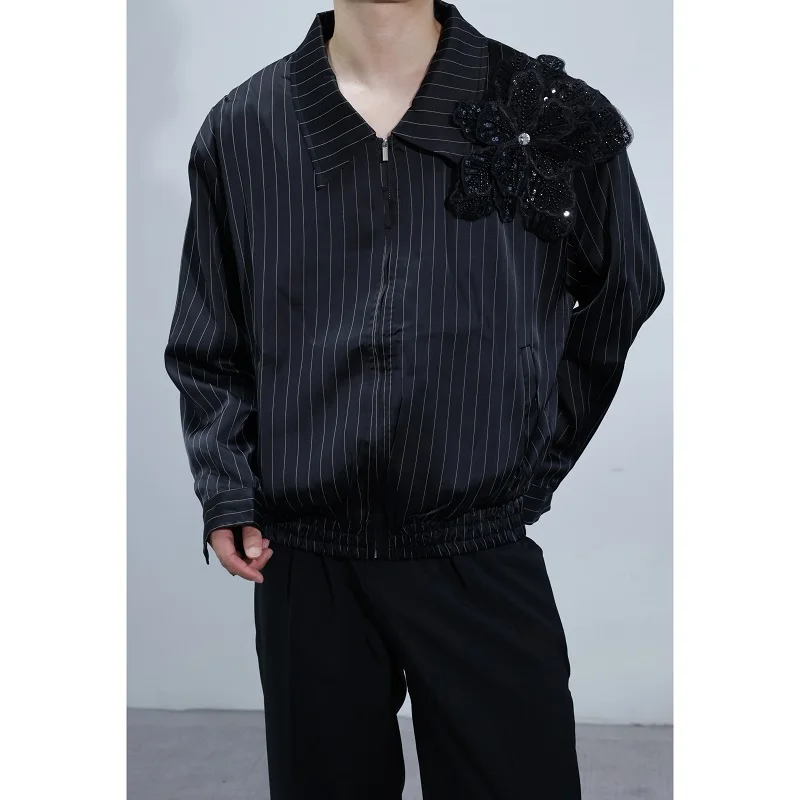 Модная мужская полосатая куртка с жемчужным декором и отложным воротником, осенняя коллекция 2025, со съемным цветочным декором, повседневная, с длинными рукавами
Модная мужская полосатая куртка с жемчужным декором и отложным воротником, осенняя коллекция 2025, со съемным цветочным декором, повседневная, с длинными рукавами