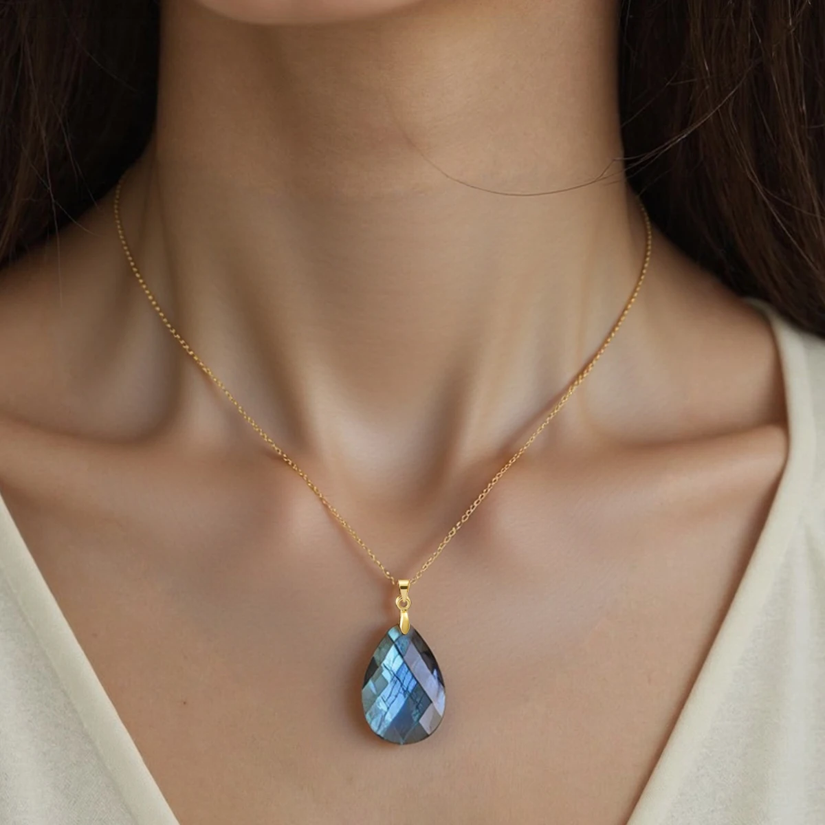 Exquisite And Fashionable Women's Necklace With Natural Labradorite Teardrop Pendant Gemstone Craftsmanship Beautiful Gift Box
Exquisite And Fashionable Women's Necklace With Natural Labradorite Teardrop Pendant Gemstone Craftsmanship Beautiful Gift Box