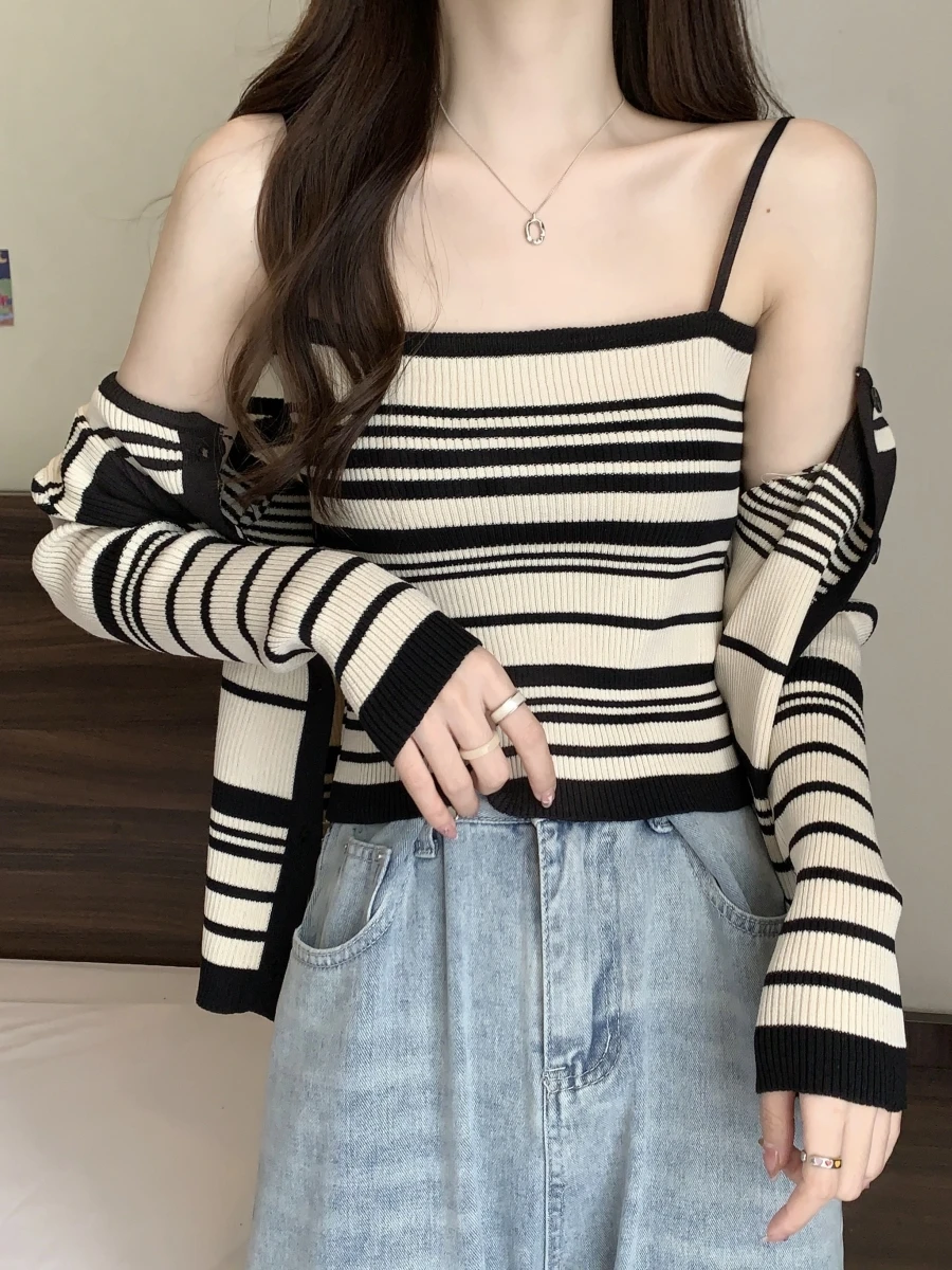 Tea System Early Spring plus Size Knitted Slimming Anti-Aging Small Fragrance Style Two-Piece Set Women's Cardigan And Tube Top
Tea System Early Spring plus Size Knitted Slimming Anti-Aging Small Fragrance Style Two-Piece Set Women's Cardigan And Tube Top