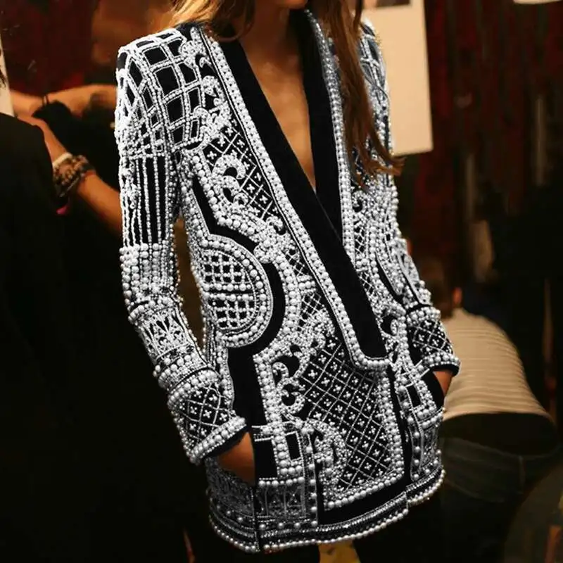 French petite suit 2025 new fashion V-neck nail bead print long sleeved high-end suit jacket for women
French petite suit 2025 new fashion V-neck nail bead print long sleeved high-end suit jacket for women