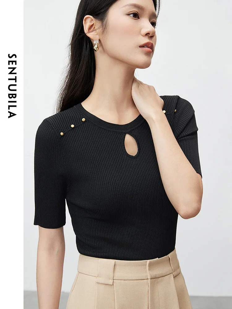 SENTUBILA Simple Round Neck Hollow Out Knitted Pullovers Soft Knitwear 2025 Spring Solid Short Sleeve Top for Women W42H55022
SENTUBILA Simple Round Neck Hollow Out Knitted Pullovers Soft Knitwear 2025 Spring Solid Short Sleeve Top for Women W42H55022