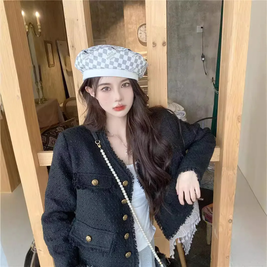 Модный французский женский жакет с бахромой, длинными рукавами и V-образным вырезом, свободного кроя, черный топ для осеннего сезона, новинка
Модный французский женский жакет с бахромой, длинными рукавами и V-образным вырезом, свободного кроя, черный топ для осеннего сезона, новинка