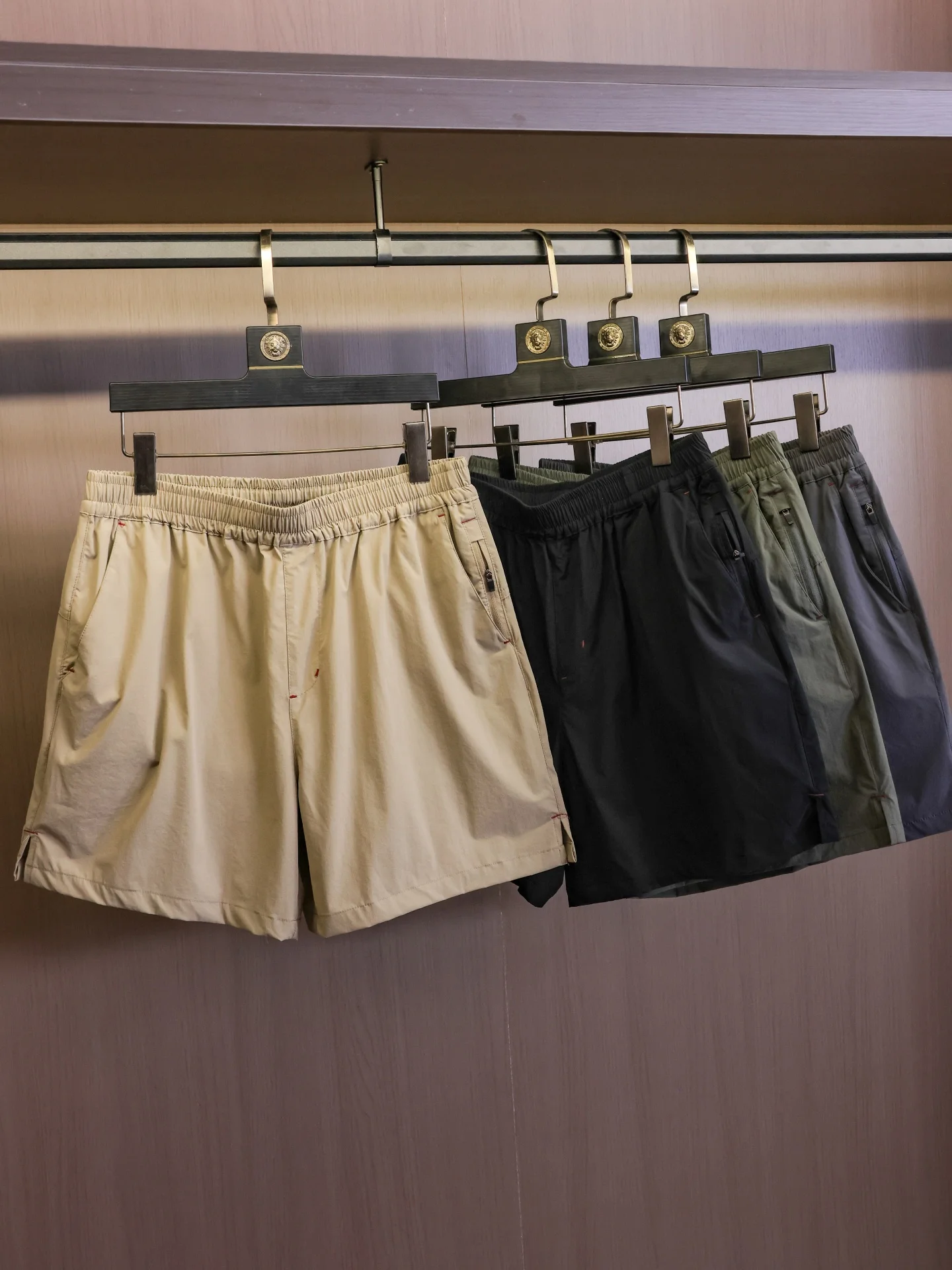 Lightweight Outdoor Men's Shorts Elastic Waist Loose Quick Dry Fitness Running Beach Pants Color T548 Summer 2026
Lightweight Outdoor Men's Shorts Elastic Waist Loose Quick Dry Fitness Running Beach Pants Color T548 Summer 2026