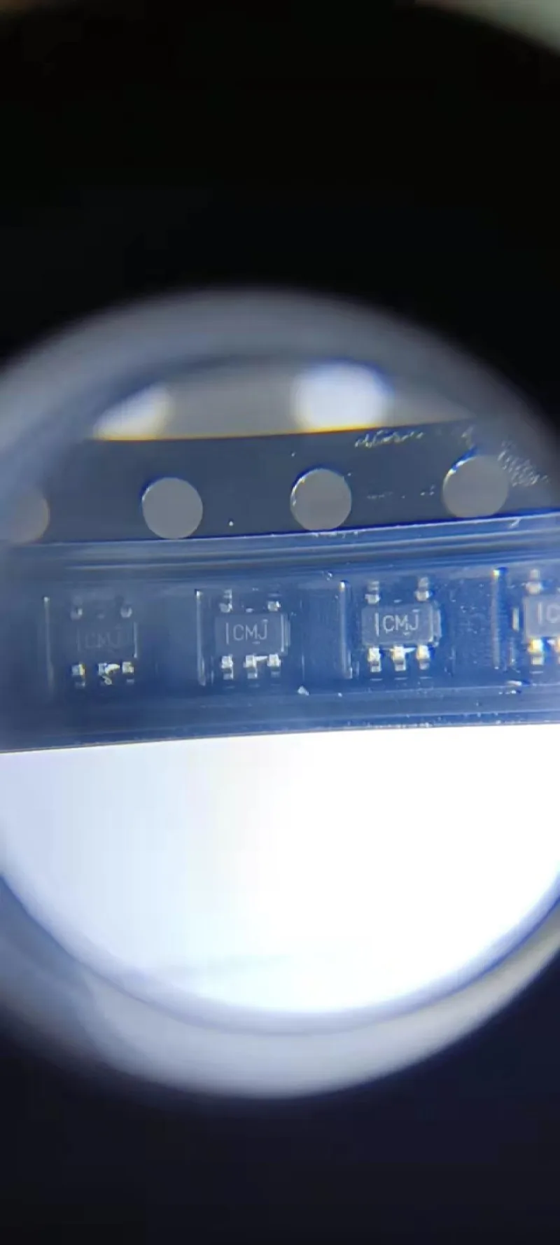 SACOH Original genuine SN74LVC1G125DCKR SOT-353 three-state output single-bus buffer gate
SACOH Original genuine SN74LVC1G125DCKR SOT-353 three-state output single-bus buffer gate