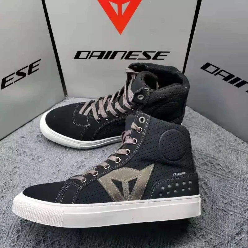 Anti-Slip Motorcycle Sneakers Wear-Casual Riding Boots Ankle Boots Wear Resistant for Safe Riding Experience Brand Direct Sales
Anti-Slip Motorcycle Sneakers Wear-Casual Riding Boots Ankle Boots Wear Resistant for Safe Riding Experience Brand Direct Sales