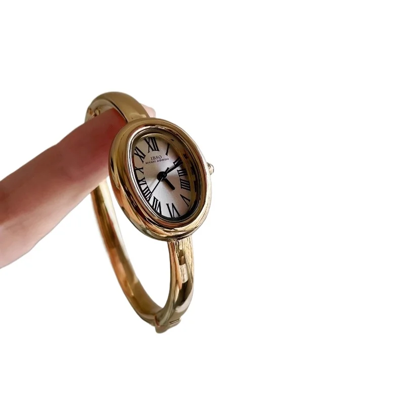 Light luxury oval medieval bracelet watch, simple and versatile waterproof women's watch
Light luxury oval medieval bracelet watch, simple and versatile waterproof women's watch