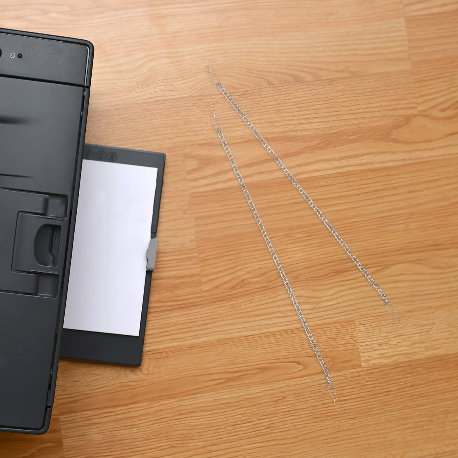 6Pcs Hanging Chains Iron Material Easy Installation for Signs Posters Banners Decorative Chains Plant Hangers Key Chain Pendant
6Pcs Hanging Chains Iron Material Easy Installation for Signs Posters Banners Decorative Chains Plant Hangers Key Chain Pendant