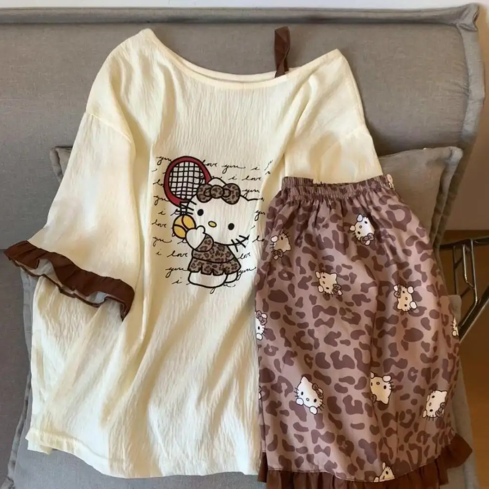 Sanrio Hello Kitty Girls Summer New Korean Leopard Print Kitty Short-Sleeved Pajamas for Older Children Sweet Suit Home Clothes
Sanrio Hello Kitty Girls Summer New Korean Leopard Print Kitty Short-Sleeved Pajamas for Older Children Sweet Suit Home Clothes