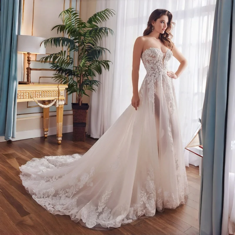 Cascading Lace Appliqués A-Line Wedding Dress Strapless Illusion Corset Bodice Glitter Tulle With Cathedral Train Customizable
Cascading Lace Appliqués A-Line Wedding Dress Strapless Illusion Corset Bodice Glitter Tulle With Cathedral Train Customizable