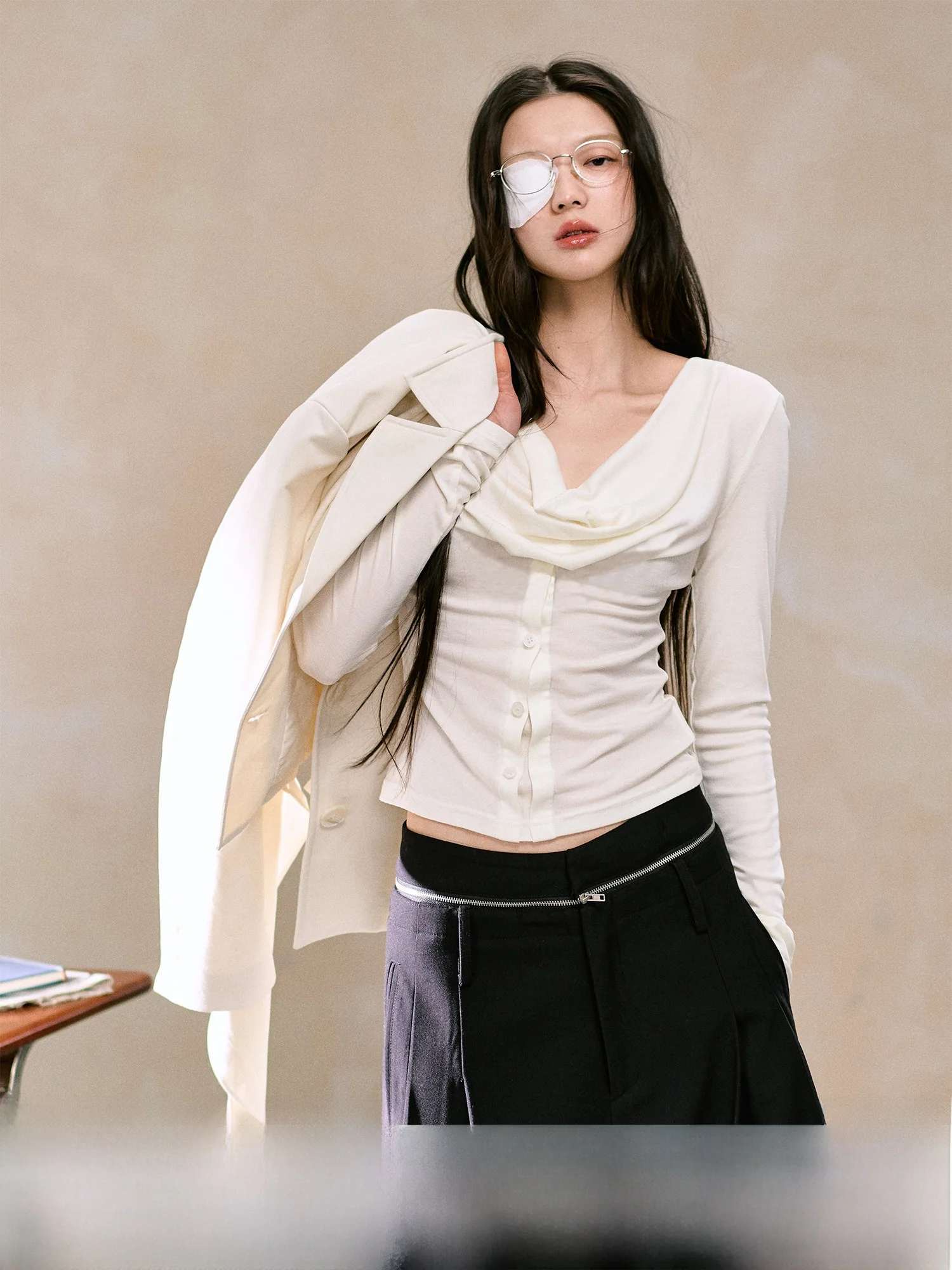 La Lune Du Ciel Women's Slim Fit Base irt Casual Chic Single Button Design Versatile Long Sve T-irt for Autumn
La Lune Du Ciel Women's Slim Fit Base irt Casual Chic Single Button Design Versatile Long Sve T-irt for Autumn