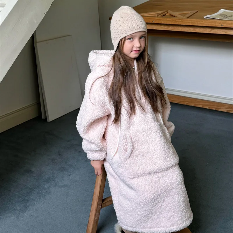 Girls Dress 2024 Winter Korean Children Fur Hooded Sweatshirt Dress Thick Fur Hoodies Coat
Girls Dress 2024 Winter Korean Children Fur Hooded Sweatshirt Dress Thick Fur Hoodies Coat