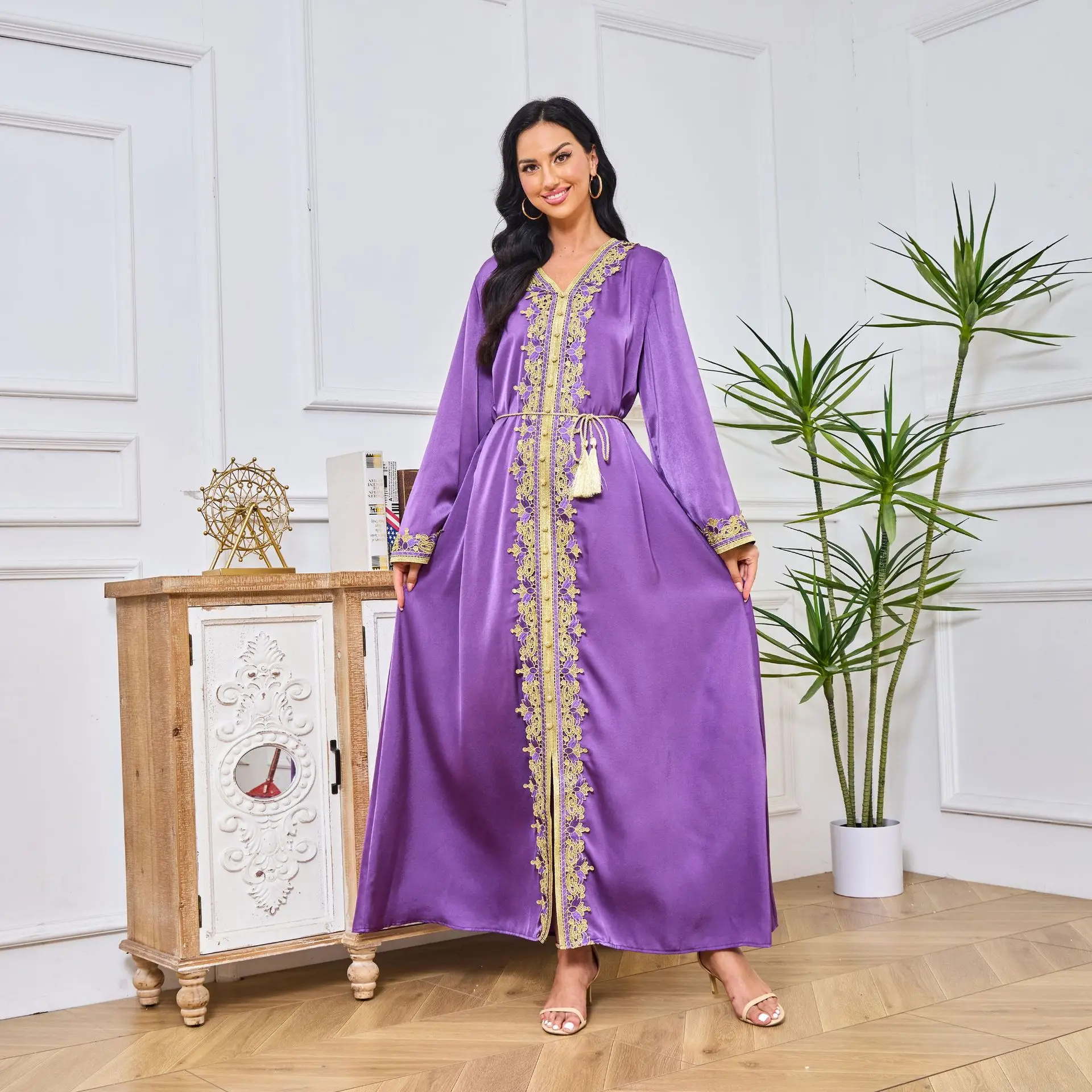 Muslim Abaya for Women Long Dresses Dubai V Collar Pendant long Sleeves Turkey African Caftan dress women
Muslim Abaya for Women Long Dresses Dubai V Collar Pendant long Sleeves Turkey African Caftan dress women