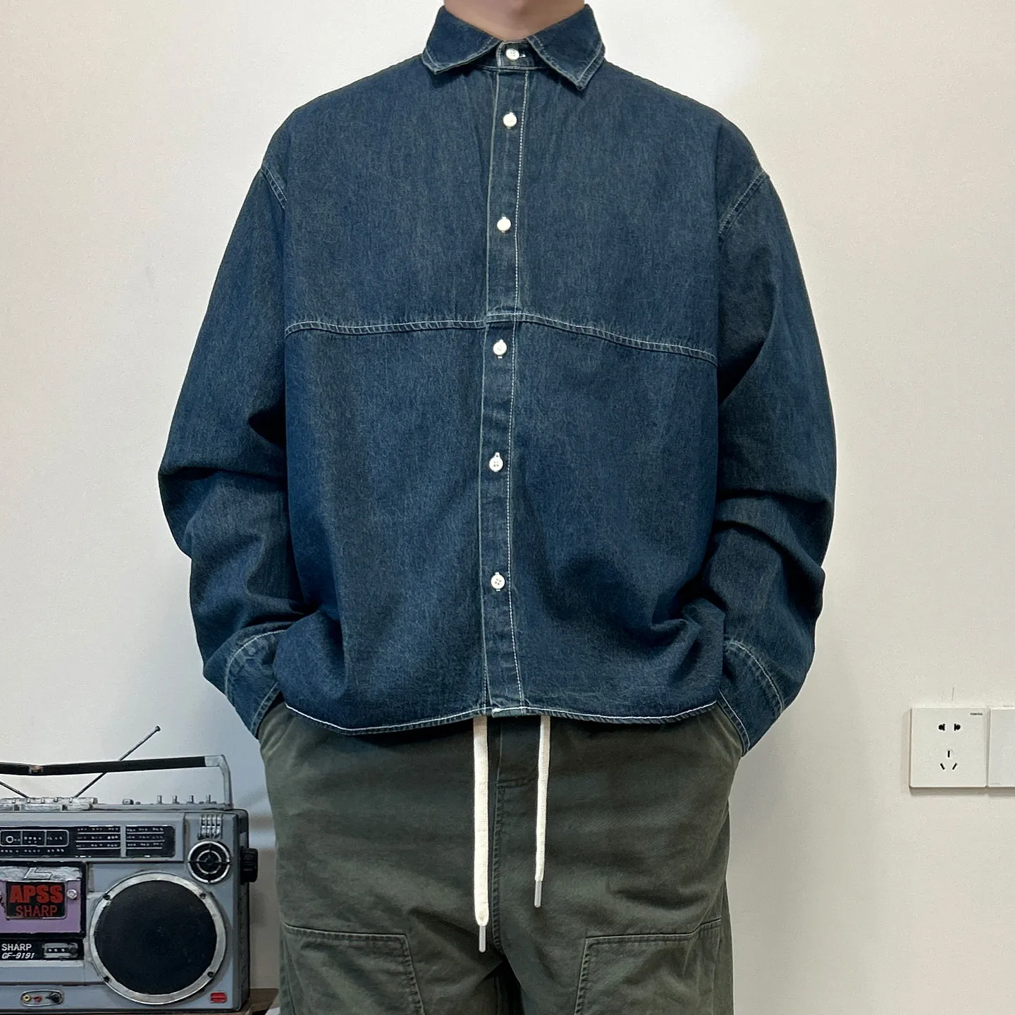 Spring New Product Japanese Washed Retro Solid Color Denim Shirt Men's Trendy Loose Fit Short Shirts Jacket
Spring New Product Japanese Washed Retro Solid Color Denim Shirt Men's Trendy Loose Fit Short Shirts Jacket