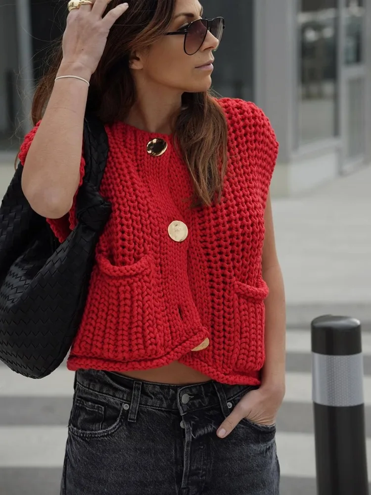 Modigirl Women Solid Color Chunky Knit Vest Sleeveless Button Pocket Cropped Casual Streetwear Layering Women's Cardigan Tops
Modigirl Women Solid Color Chunky Knit Vest Sleeveless Button Pocket Cropped Casual Streetwear Layering Women's Cardigan Tops