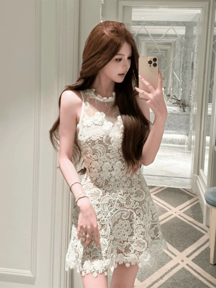 Lace Vest Dress Women's A-Line Short Skirt Slimming Style Summer Sexy High Waist Polyester Fiber No Sleeve Casual Wear
Lace Vest Dress Women's A-Line Short Skirt Slimming Style Summer Sexy High Waist Polyester Fiber No Sleeve Casual Wear