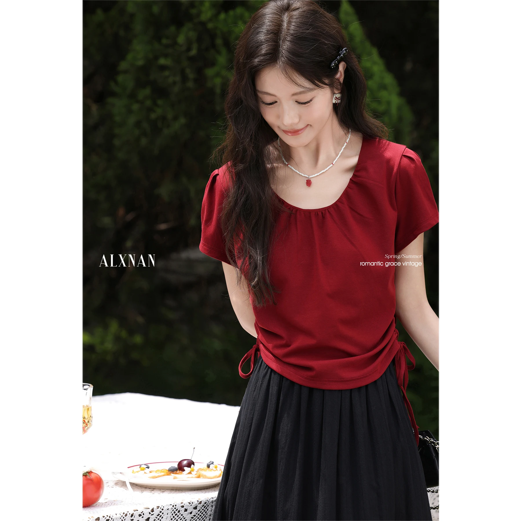 ALXNAN Women's Red Vintage T-shirt Drawstring Pleated Design Short Sleeve T-shirt 2025 Summer Elegant Casual Cotton Tops L557116
ALXNAN Women's Red Vintage T-shirt Drawstring Pleated Design Short Sleeve T-shirt 2025 Summer Elegant Casual Cotton Tops L557116