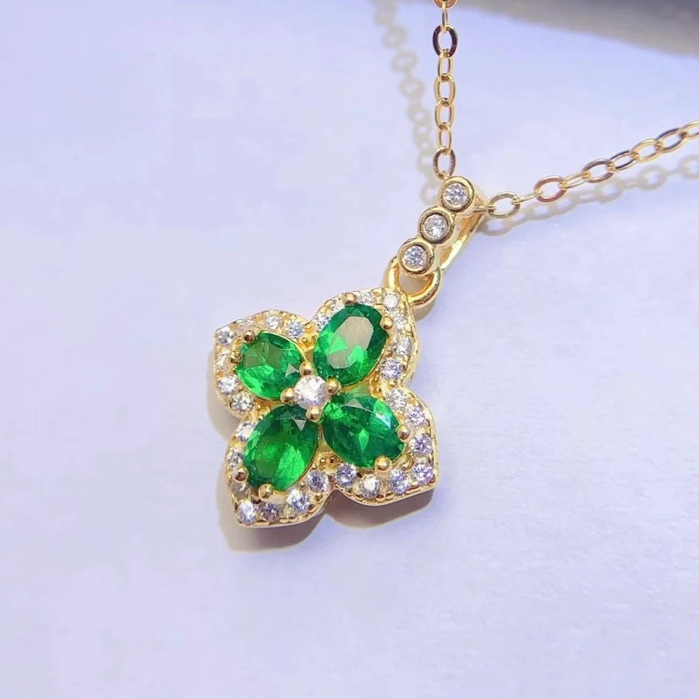 Classic Design 925 Silver Gemstone Pendant 3x4mm Natural Tsavorite Pendant Pendant Fine Tsavorite Jewelry Gift for Wife
Classic Design 925 Silver Gemstone Pendant 3x4mm Natural Tsavorite Pendant Pendant Fine Tsavorite Jewelry Gift for Wife