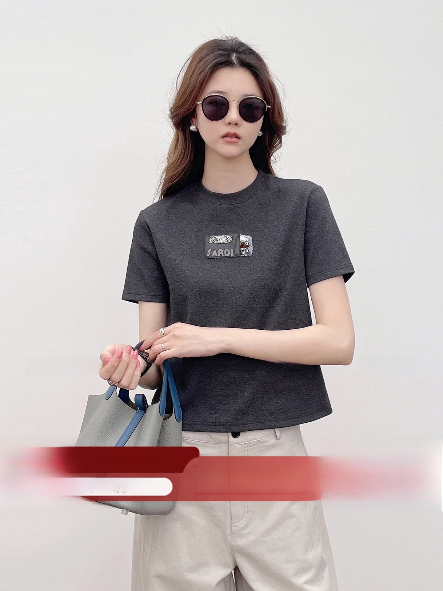 Comfortable Soft Long Pile Cotton round Neck Handmade Beaded Flocking Letter Anti-Aging Short Sleeve Top New Style Women's T-...
Comfortable Soft Long Pile Cotton round Neck Handmade Beaded Flocking Letter Anti-Aging Short Sleeve Top New Style Women's T-...