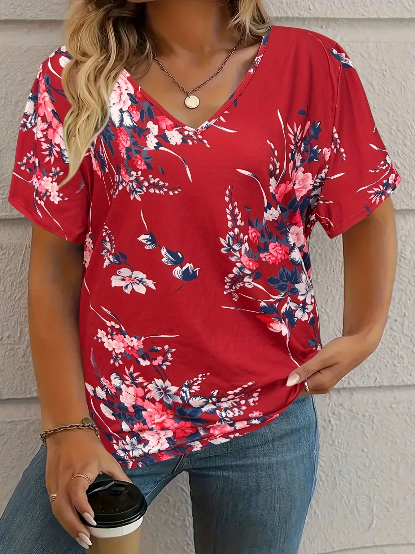T-shirt women's summer casual elegant v-neck short sleeve retro floral top loose casual wear ladies T-shirt
T-shirt women's summer casual elegant v-neck short sleeve retro floral top loose casual wear ladies T-shirt