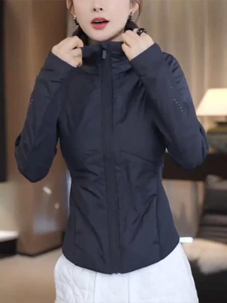 Женская приталенная куртка с капюшоном, легкая, на хлопковой подкладке, осенне-зимняя модная верхняя одежда, утепленная, на молнии
Женская приталенная куртка с капюшоном, легкая, на хлопковой подкладке, осенне-зимняя модная верхняя одежда, утепленная, на молнии