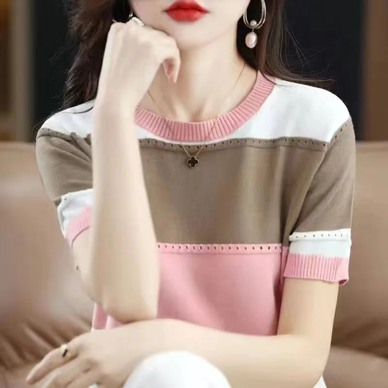 2025 Summer New Ice Silk T-shirt Short-sleeved Stripes knitted Pullover Womens Color Matching Hollow Thin Knitted Sweater Ladies
2025 Summer New Ice Silk T-shirt Short-sleeved Stripes knitted Pullover Womens Color Matching Hollow Thin Knitted Sweater Ladies
