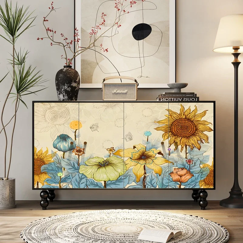 A re-painted ancient entrance cabinet, bed and breakfast living room bedroom storage cabinet
A re-painted ancient entrance cabinet, bed and breakfast living room bedroom storage cabinet