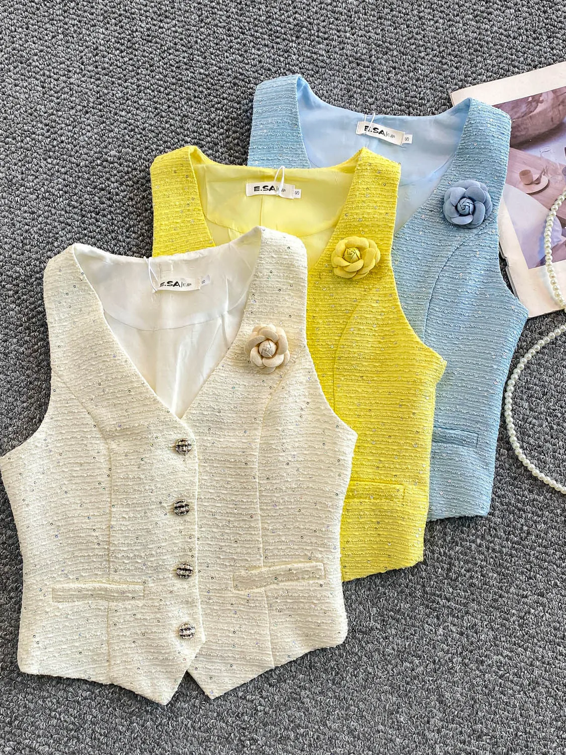 Ele V-Ne Embellied Vest Women's Anti-Aging Sequin Tweed Top Commute Sle ort Length Single Button Warmth
Ele V-Ne Embellied Vest Women's Anti-Aging Sequin Tweed Top Commute Sle ort Length Single Button Warmth