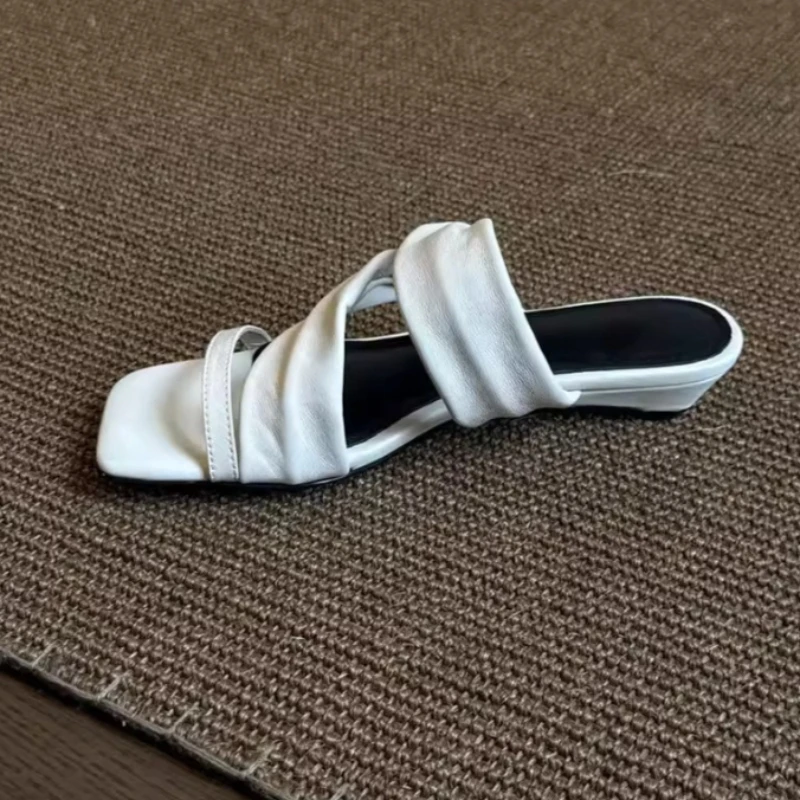 Women's Summer Square Open Toe Hollow Out Comfortable Breathable Slippers New 2026 Women Casual Fashionable Beach Sandals
Women's Summer Square Open Toe Hollow Out Comfortable Breathable Slippers New 2026 Women Casual Fashionable Beach Sandals