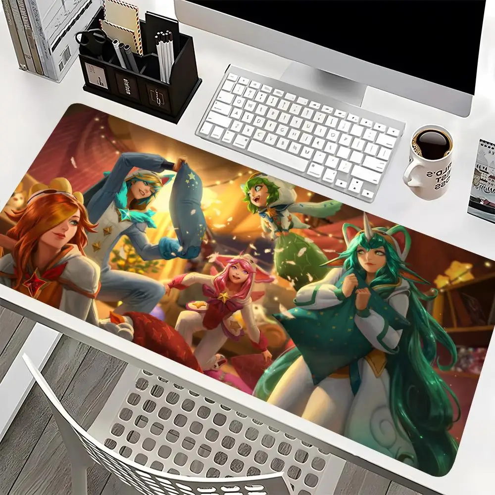 Популярный игровой коврик для мыши League Of Legends, большой игрок, аксессуары 900x400 мм, настольные коврики, мыши
Популярный игровой коврик для мыши League Of Legends, большой игрок, аксессуары 900x400 мм, настольные коврики, мыши