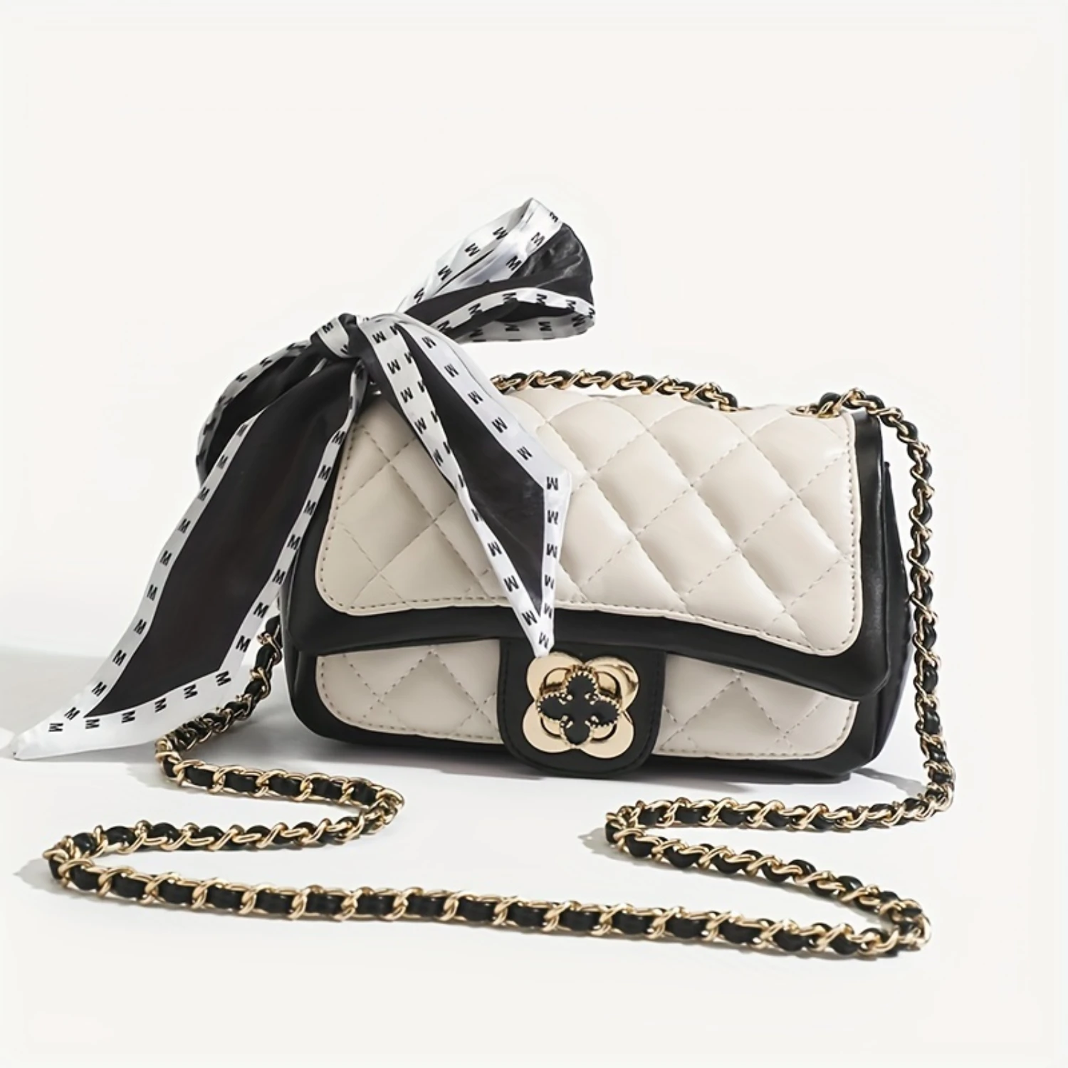 Luxury Quilted Crossbody Bag - Durable Chain Strap, High-Quality Fashion PU Leather, Spacious Shoulder Purse, Convenient Key Bag
Luxury Quilted Crossbody Bag - Durable Chain Strap, High-Quality Fashion PU Leather, Spacious Shoulder Purse, Convenient Key Bag