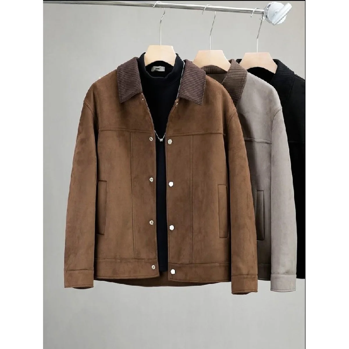 2025 New American Retro Sle Men's Suede Jaet Casual Lapel Autumn Winter Versatile Outerwear Faionable Urban Loose Fit
2025 New American Retro Sle Men's Suede Jaet Casual Lapel Autumn Winter Versatile Outerwear Faionable Urban Loose Fit