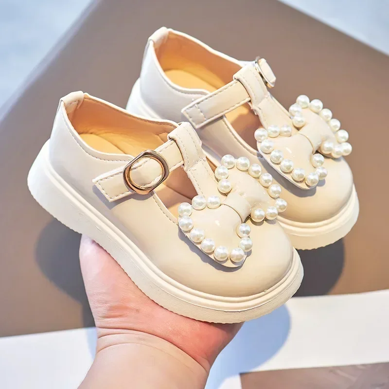 Fashionable Soft Bottom Princess Shoe for Little Girls with Butterfly Knots Autumn Season Children's Footwear Rubber Shoe Upgrad
Fashionable Soft Bottom Princess Shoe for Little Girls with Butterfly Knots Autumn Season Children's Footwear Rubber Shoe Upgrad