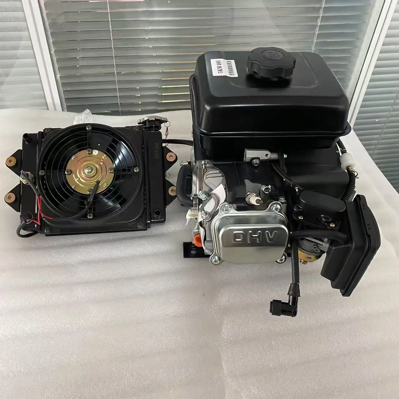 Three Wheel Four-wheel Electric Vehicle with Range Extender Generator 48V/60V/72V Water-cooled Suitable for 5KW Electric Car
Three Wheel Four-wheel Electric Vehicle with Range Extender Generator 48V/60V/72V Water-cooled Suitable for 5KW Electric Car