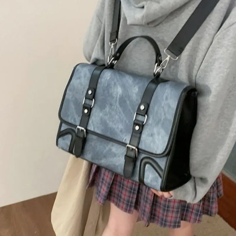 Casual Designer Hand Shoulder Bags Retro Woman Backpacks Pu Leather Big School Backpack Bags for Teenagers Girls
Casual Designer Hand Shoulder Bags Retro Woman Backpacks Pu Leather Big School Backpack Bags for Teenagers Girls