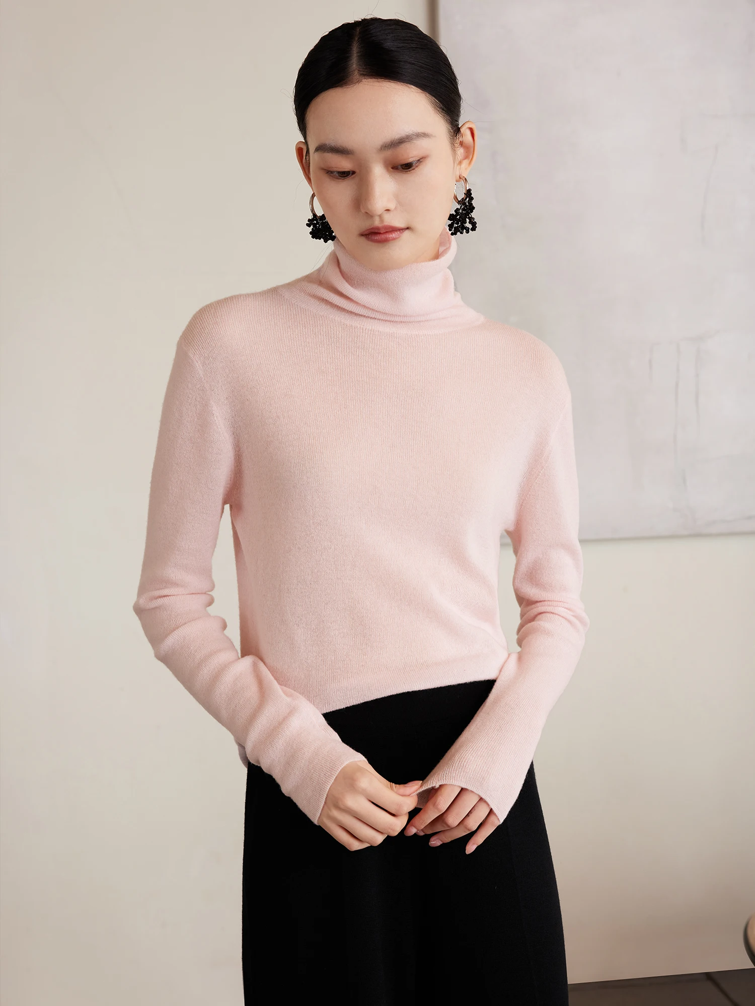 Теплый шерстяной вязаный свитер женский с высоким воротником Slim Fit Base irt Cloudy e Series Winter Faion Simple Sle Long Sve
Теплый шерстяной вязаный свитер женский с высоким воротником Slim Fit Base irt Cloudy e Series Winter Faion Simple Sle Long Sve