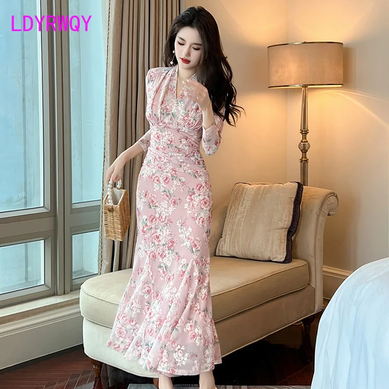 French Vintage Fragmented Flower Dress 2023 Autumn New Waistband Fishtail Long Dress for Women
French Vintage Fragmented Flower Dress 2023 Autumn New Waistband Fishtail Long Dress for Women
