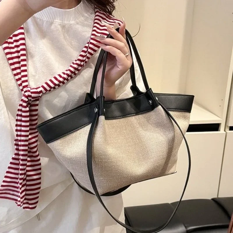 Statement Piece Diaper Bag For Women Leather Crossbody Bag Luxury Vintage Tote Minimalist Designer Large Capacity Chic
Statement Piece Diaper Bag For Women Leather Crossbody Bag Luxury Vintage Tote Minimalist Designer Large Capacity Chic