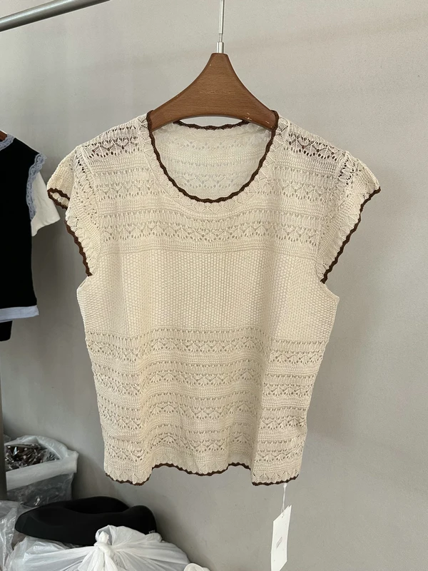 Sweet Contrast Color Knitted Linen Top Hollow out round Neck Short Sleeve Women's Summer Shirt Breathable Textured Fly Sleeve
Sweet Contrast Color Knitted Linen Top Hollow out round Neck Short Sleeve Women's Summer Shirt Breathable Textured Fly Sleeve