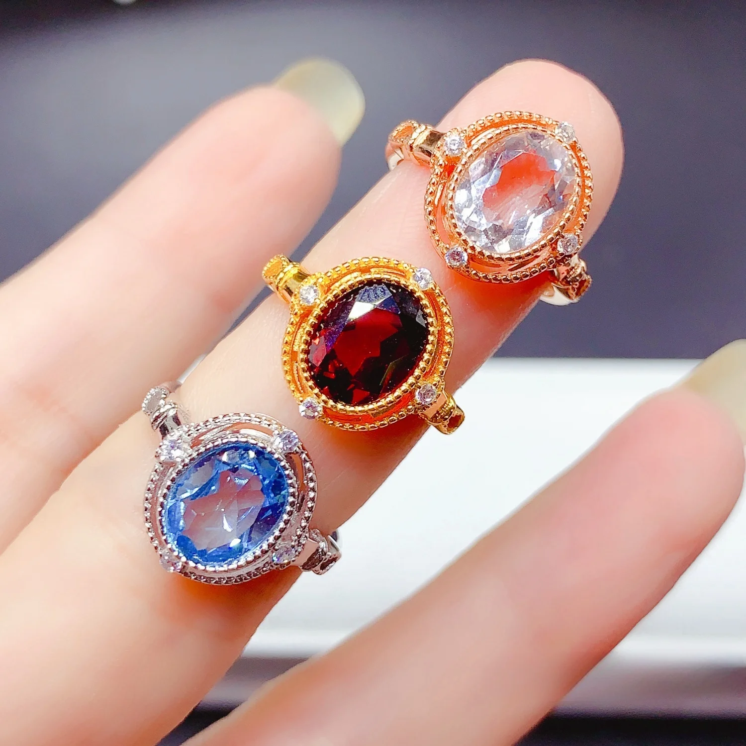 S925 Серебряная инкрустация эллиптическая 7*9 мм женское открывающееся кольцо с пустым бриллиантом подарок цветочный тренд роскошные свадебные обручальные украшения
S925 Серебряная инкрустация эллиптическая 7*9 мм женское открывающееся кольцо с пустым бриллиантом подарок цветочный тренд роскошные свадебные обручальные украшения
