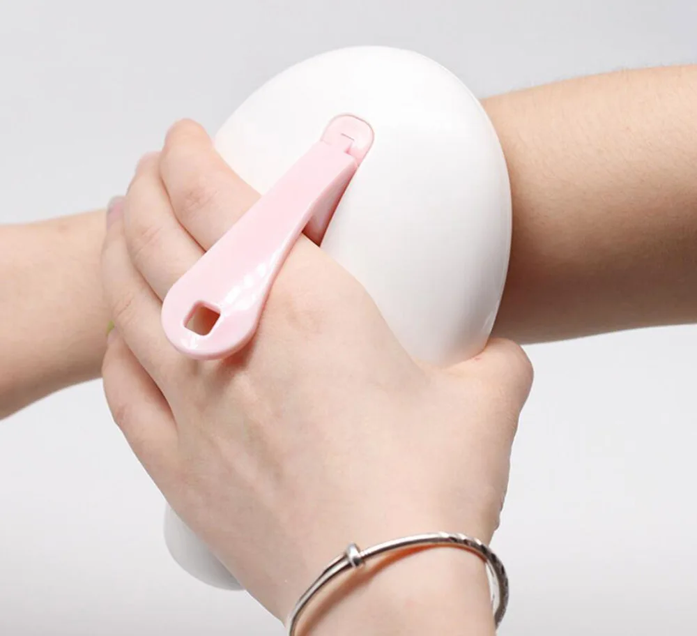 The new multi-function beauty massager abs thin body bath brush portable massage head massager
The new multi-function beauty massager abs thin body bath brush portable massage head massager