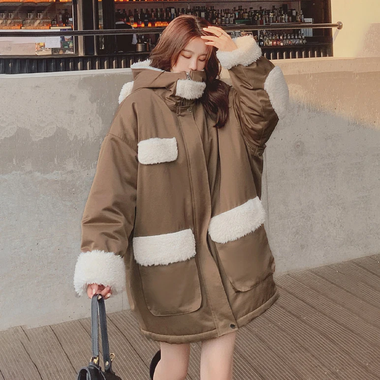 Winter New Girl Lamb Wool Jacket Splice Loose Large Pocket Soft Cute Cute Wind Little Bear Hooded Cotton Jacket 
Winter New Girl Lamb Wool Jacket Splice Loose Large Pocket Soft Cute Cute Wind Little Bear Hooded Cotton Jacket