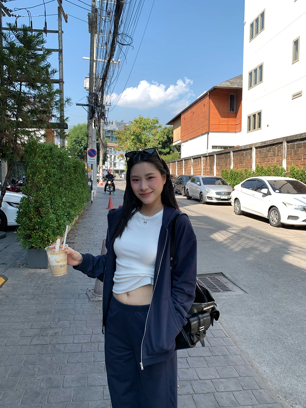UR 2026 Spring Lazy Casual Korean Style Hooded Long Sleeve Thin Sweatshirt Cardigan Versatile Outerwear Women's Fashion
UR 2026 Spring Lazy Casual Korean Style Hooded Long Sleeve Thin Sweatshirt Cardigan Versatile Outerwear Women's Fashion